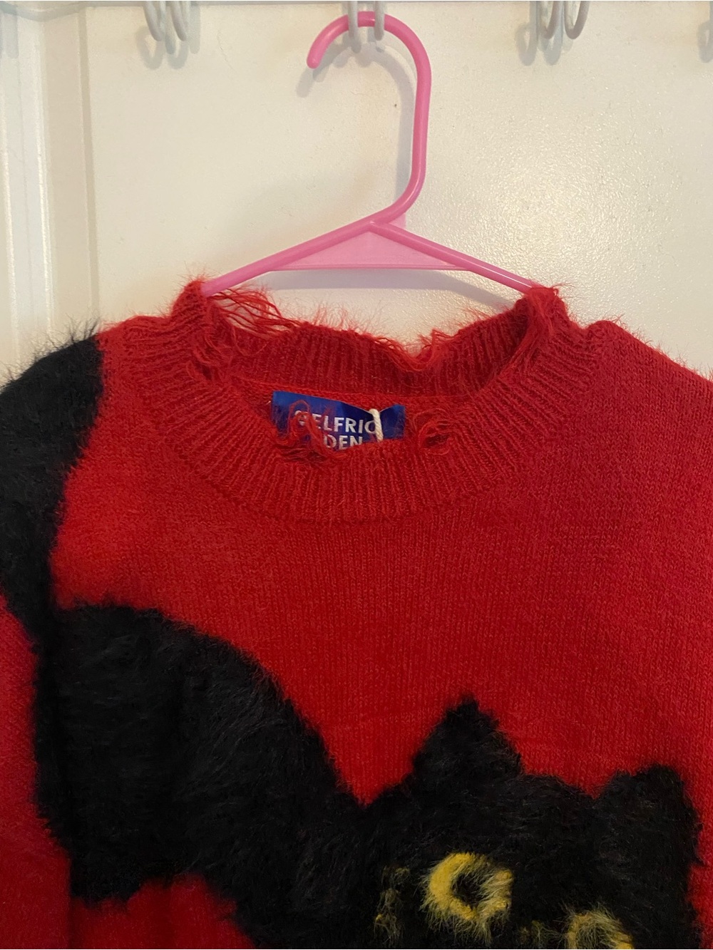NWT Aelfric Eden Red Fuzzy Sweater with Black Cat Graphics - Picture 4 of 7